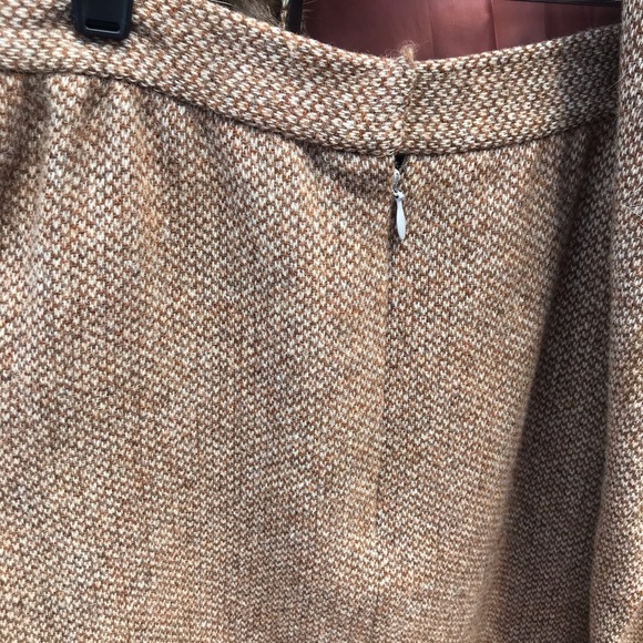 😍 Vintage fur lined suits - tweed to boot! - Picture 7 of 11